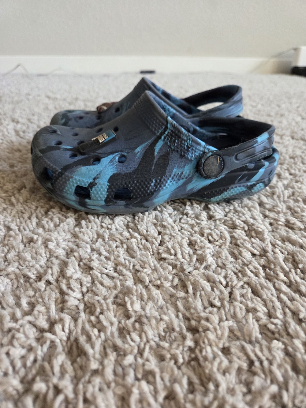 Kids Blue Camo Crocs